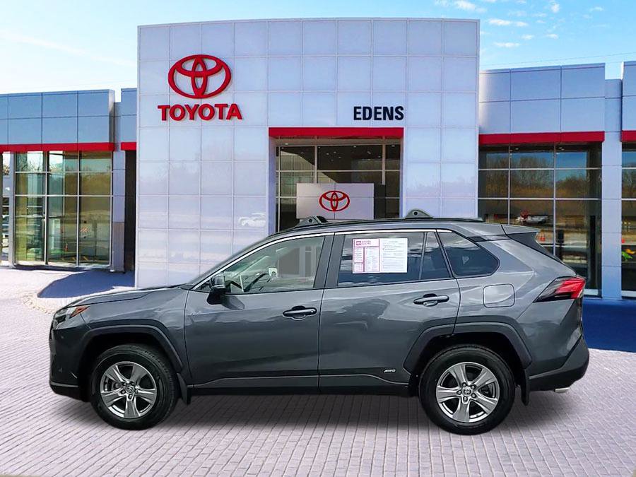 2023 Toyota RAV4 LE photo 6