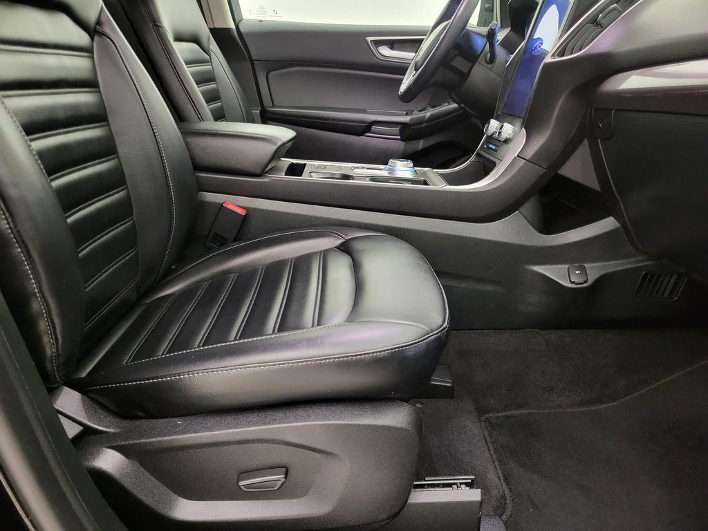 2024 Ford Edge SEL photo 11