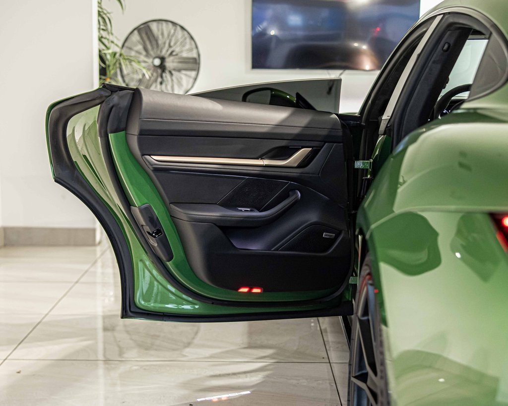 2023 PORSCHE TAYCAN - Image 33