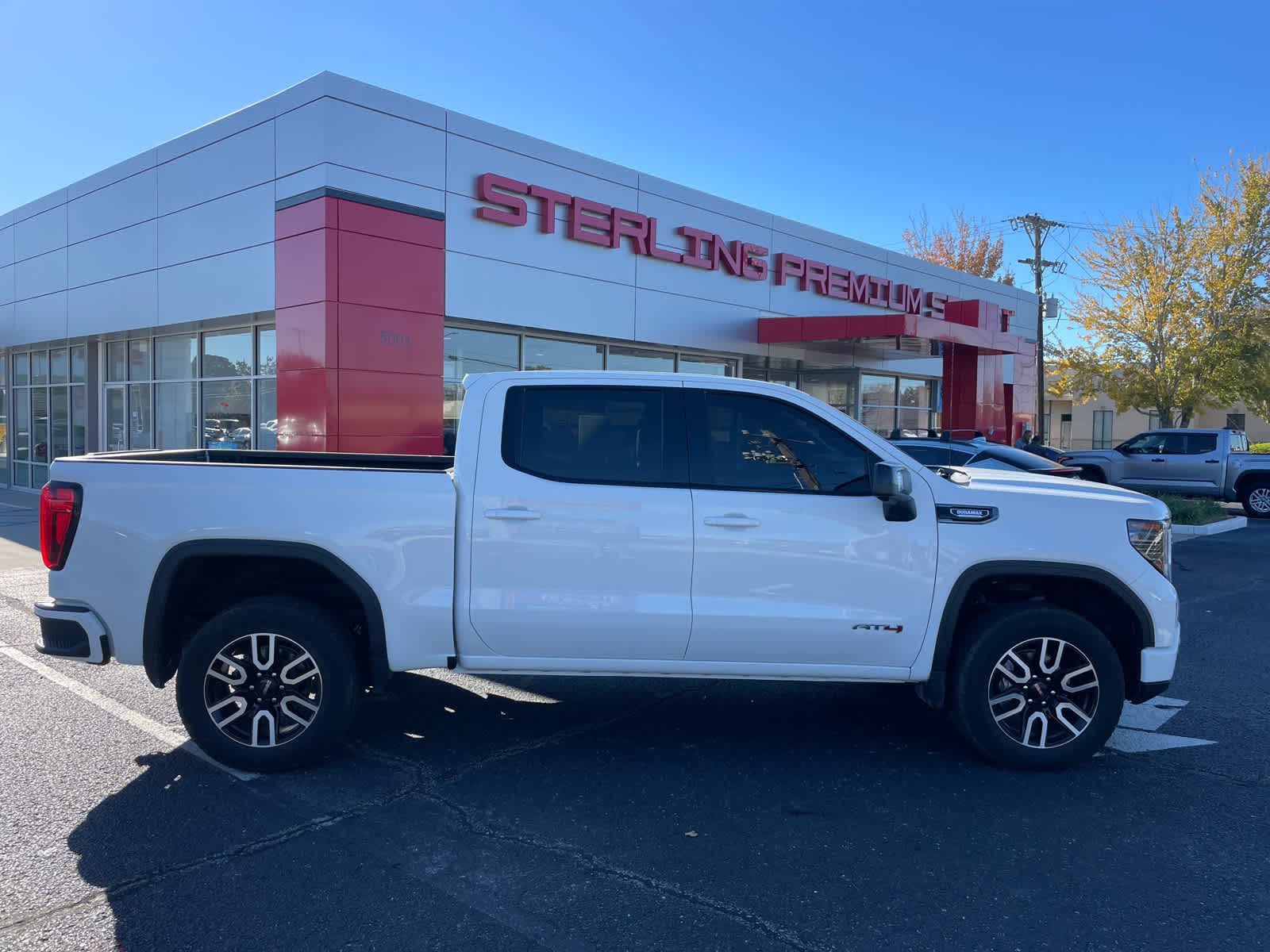 2023 GMC Sierra 1500 AT4's photo