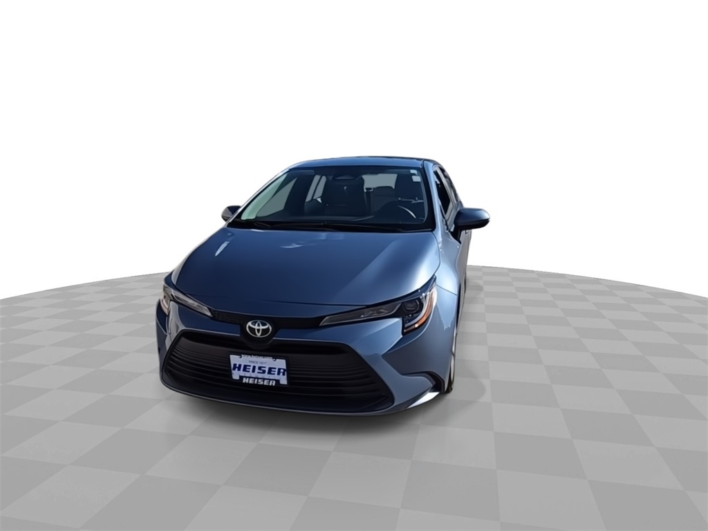 2023 Toyota Corolla LE photo 3