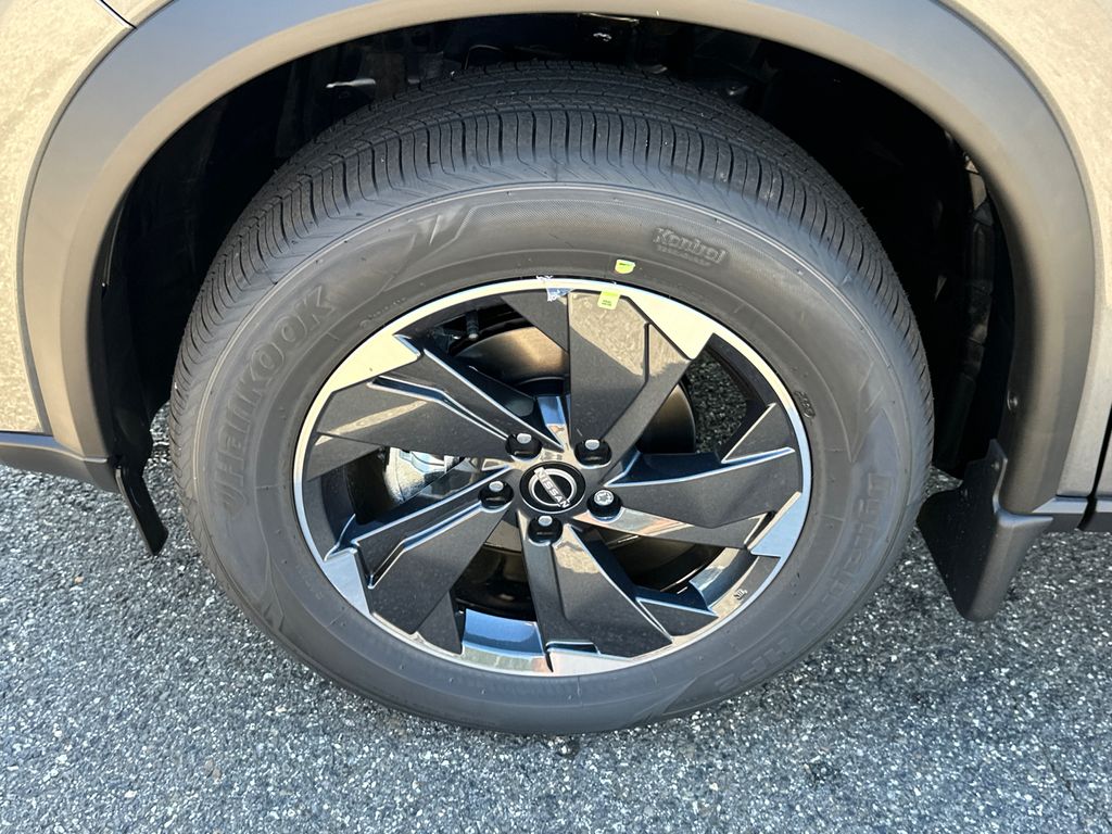 2026 Nissan Rogue SV photo 8