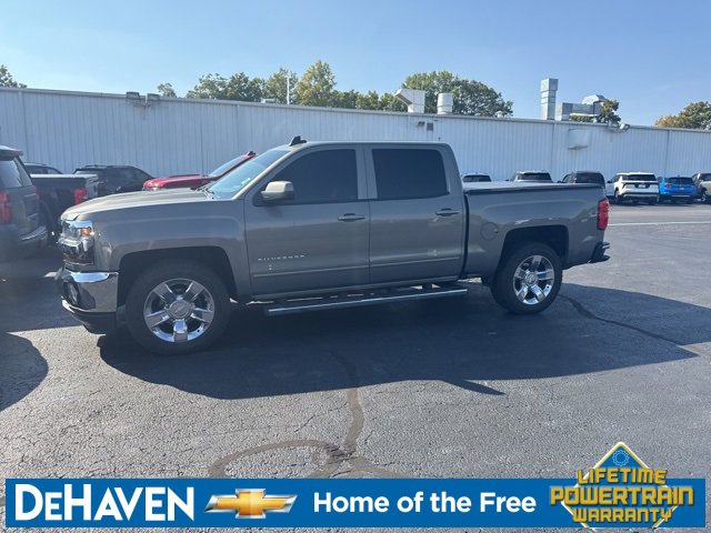 2017 Chevrolet Silverado 1500 LT photo 2