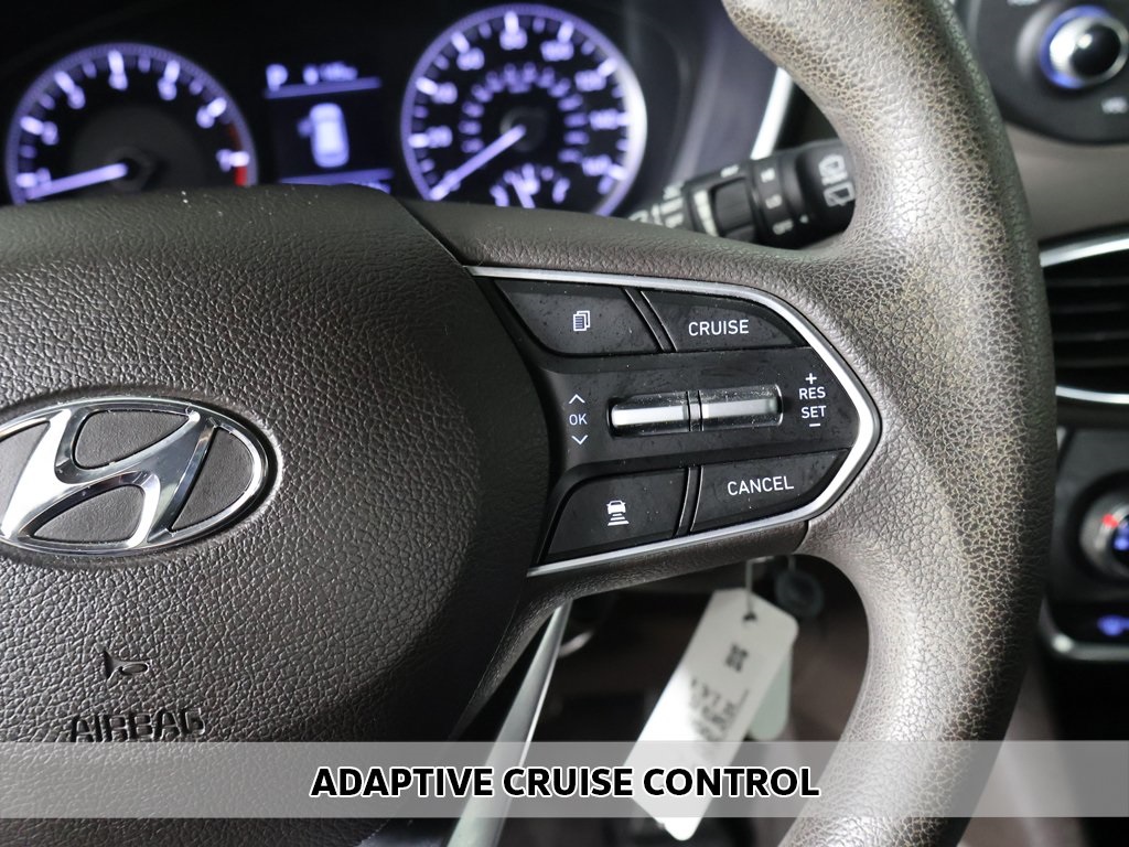 2020 Hyundai Santa Fe SE photo 3