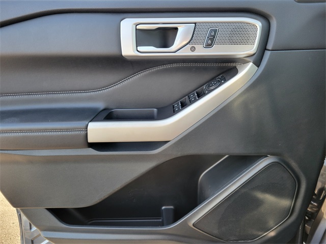 2023 Ford Explorer Limited photo 17