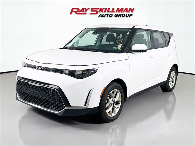 2023 Kia Soul LX photo 3