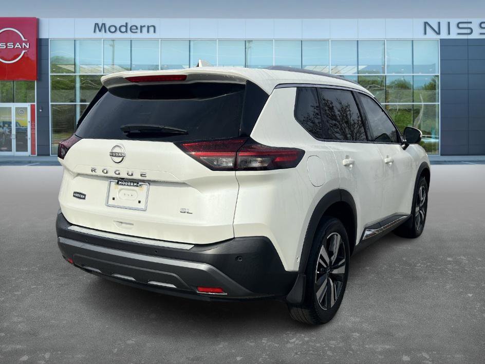 2023 Nissan Rogue SL photo 2