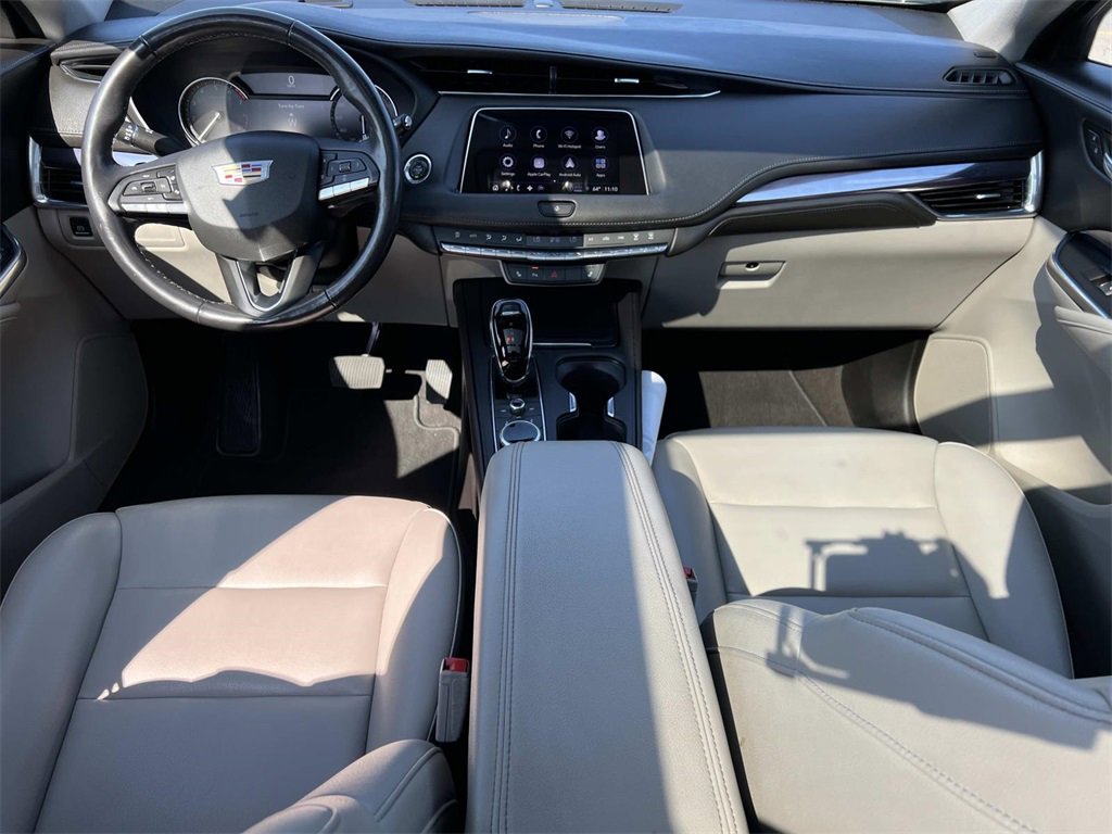 2023 Cadillac XT4 Luxury photo 3