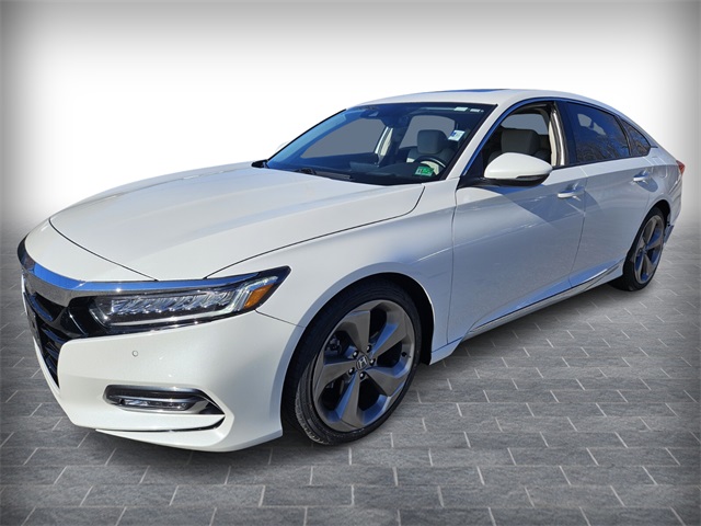 2020 Honda Accord Touring 2.0T photo 3