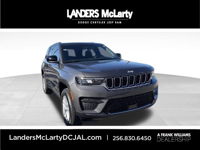 2025 Jeep Grand Cherokee Laredo's photo