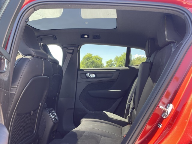 2022 Volvo C40 Recharge photo 10