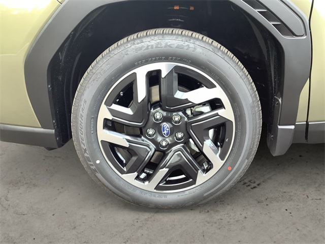 2025 Subaru Forester Premium photo 13
