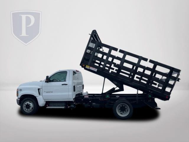 2024 Chevrolet Silverado 4500HD Work Truck photo 3