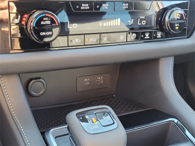 2025 Nissan Pathfinder SV photo 15