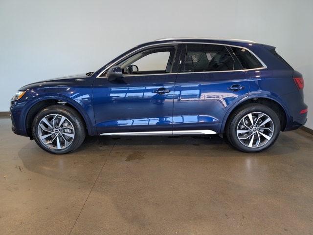 2021 Audi Q5 45 Premium Plus photo 2