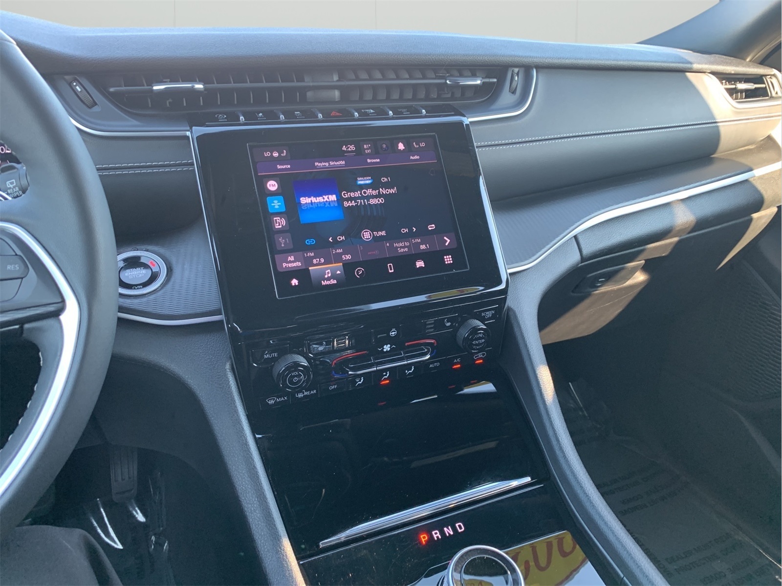2024 Jeep Grand Cherokee Altitude photo 16