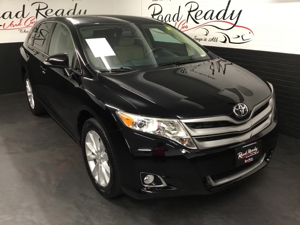 2014 Toyota Venza LE photo 2
