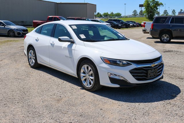 Used 2023 Summit White Chevrolet LT image 1