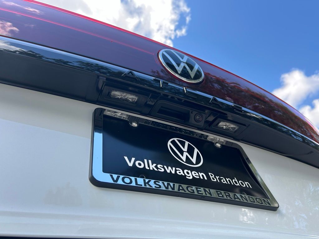 2026 Volkswagen Atlas Cross Sport SEL R-Line photo 38