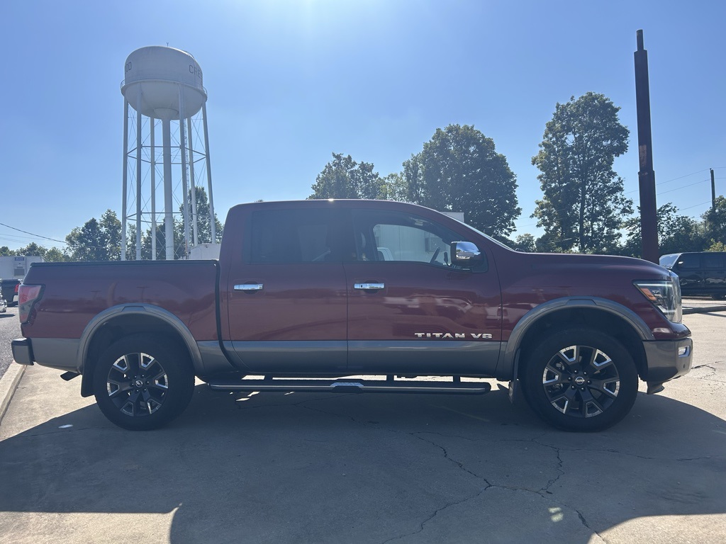 2020 Nissan Titan Platinum Reserve photo 3