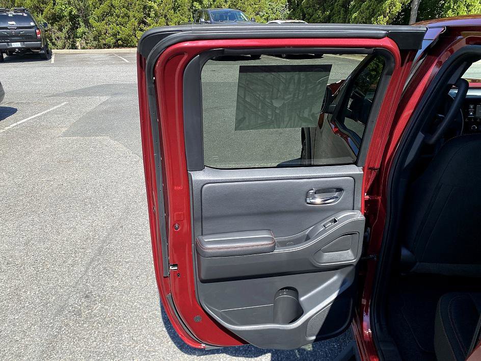 2025 Nissan Frontier PRO-X photo 14