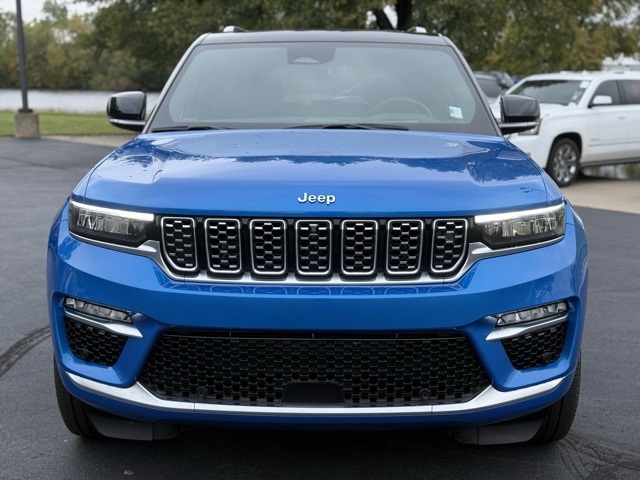 2022 Jeep Grand Cherokee Summit 4xe photo 2