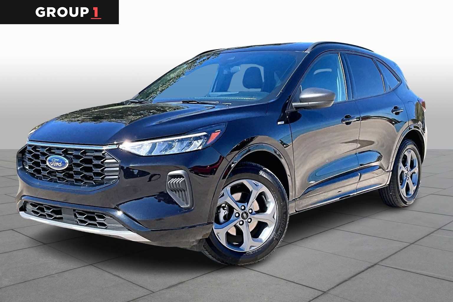 2023 Ford Escape ST-Line's photo