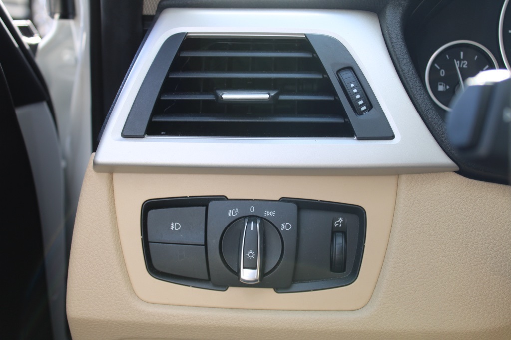 2018 Bmw 320i xDrive Sedan photo 12