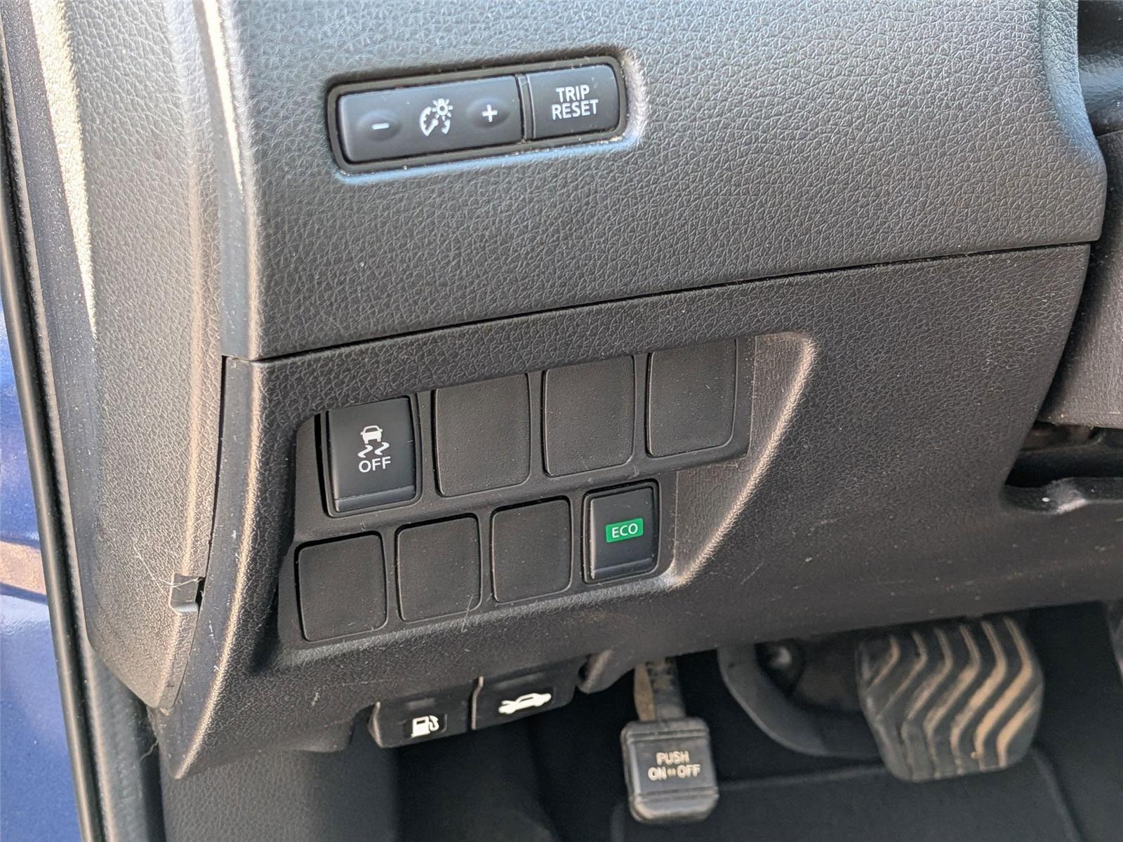 2019 Nissan Rogue Sport S photo 14