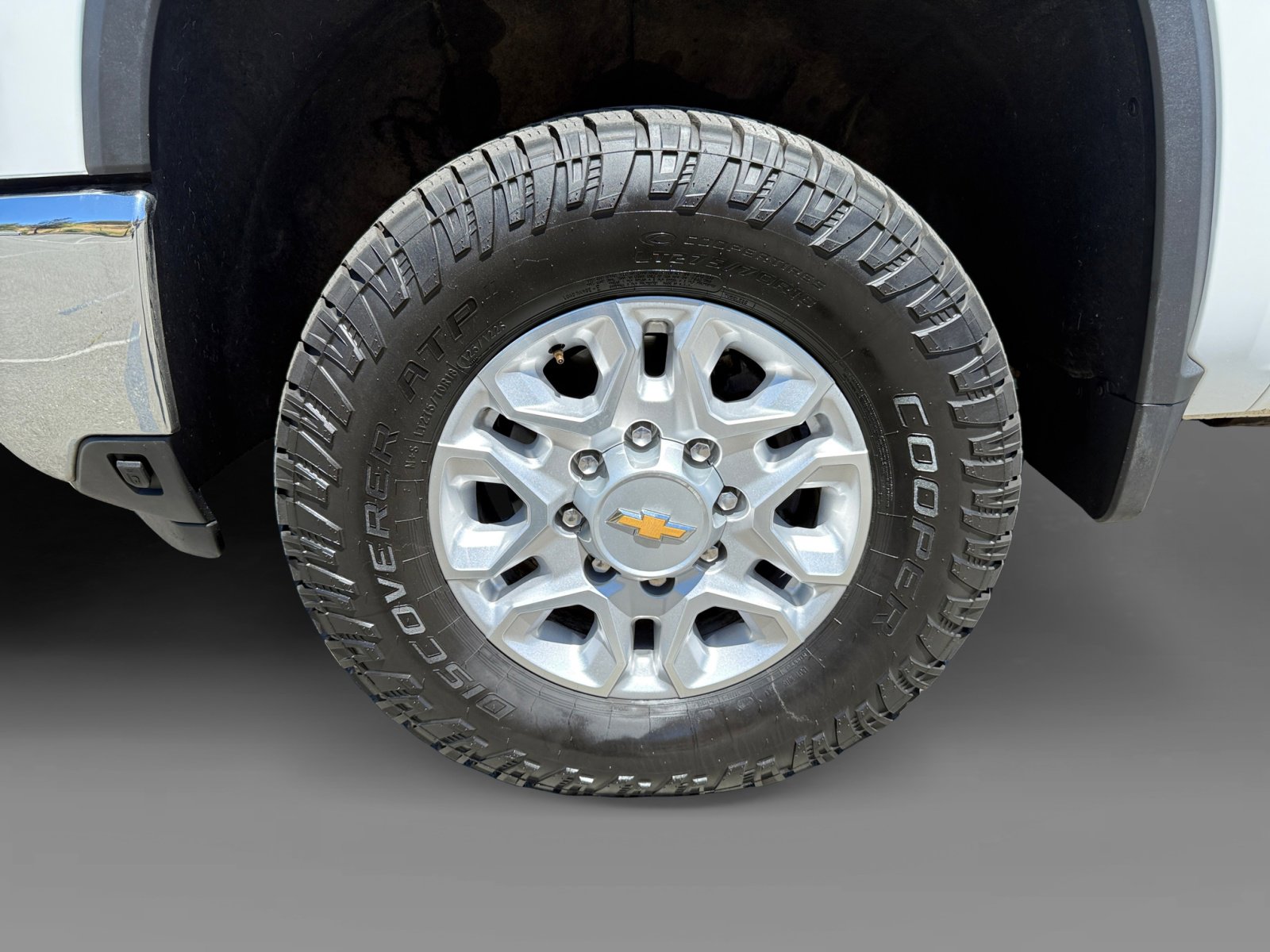 2024 Chevrolet Silverado 2500HD LTZ photo 9