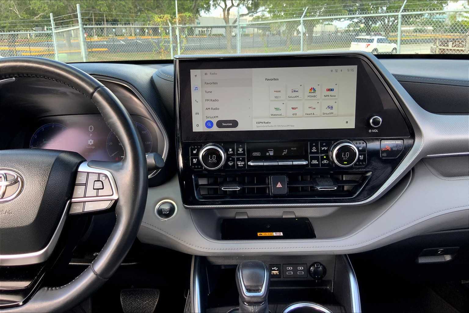2024 Toyota Highlander Platinum photo 6