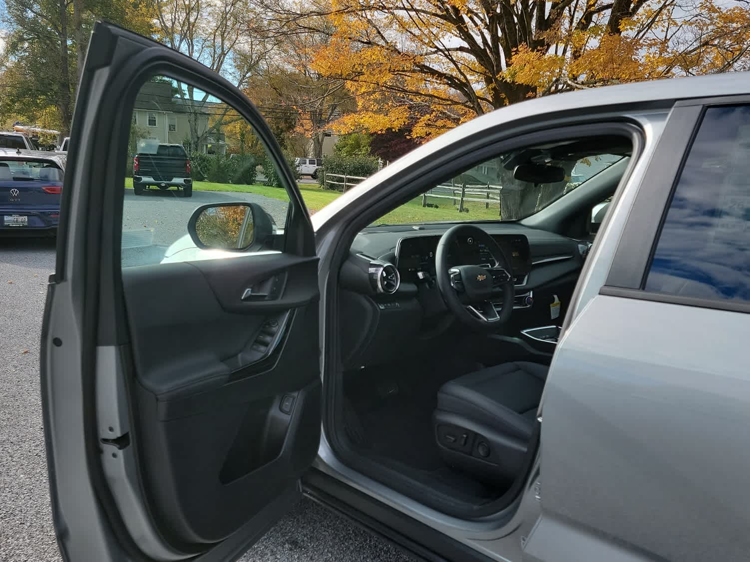 2026 Chevrolet Equinox LT photo 4