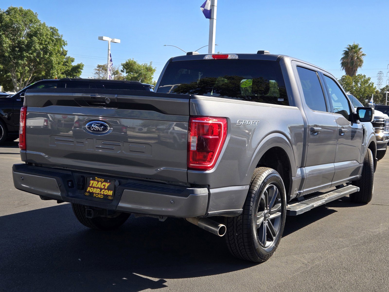 2023 Ford F-150 XLT photo 3