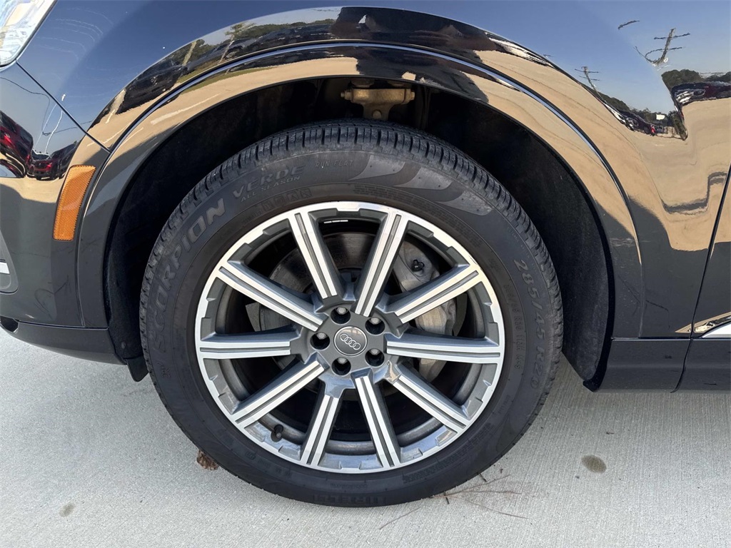 2017 Audi Q7 3.0T Prestige photo 4