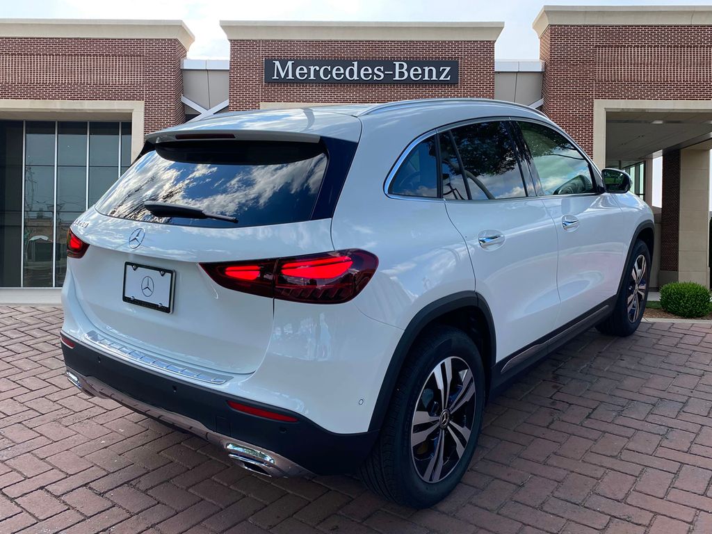 2025 Mercedes Benz GLA 250 photo 4