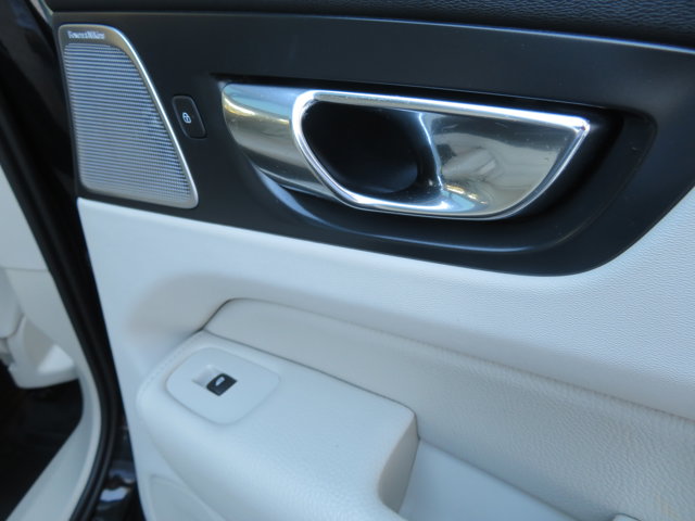 2018 Volvo XC60 Inscription photo 10