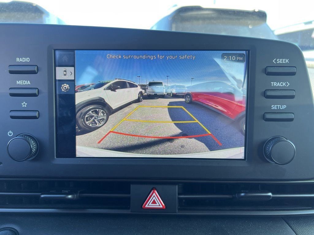2025 Hyundai Elantra SEL Sport photo 15