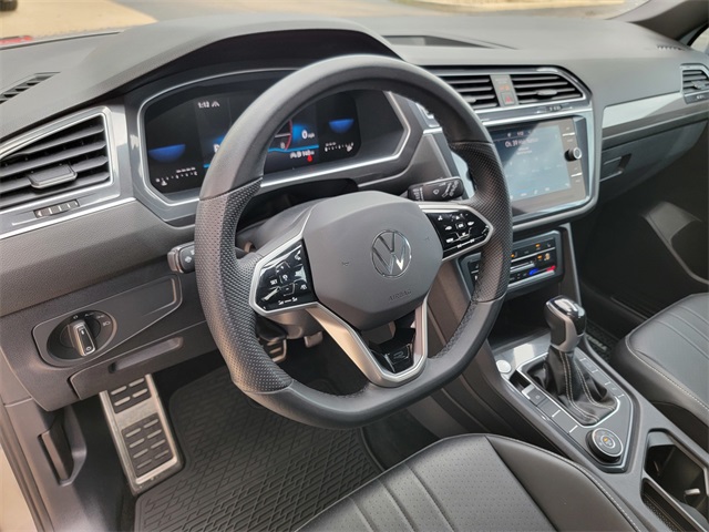 2023 Volkswagen Tiguan SE R-Line Black photo 13