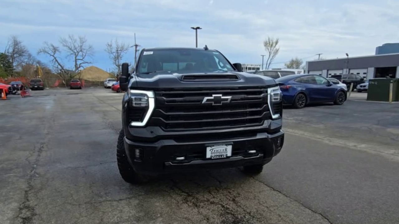 2025 Chevrolet Silverado 2500HD High Country photo 43