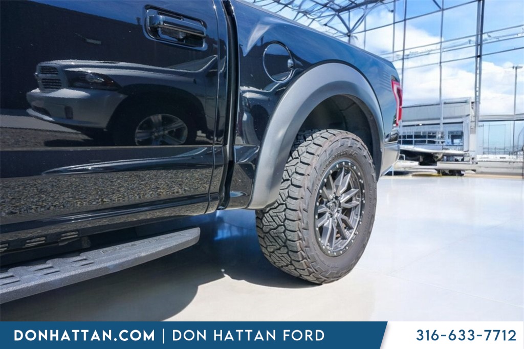 2017 Ford F-150 Raptor photo 36