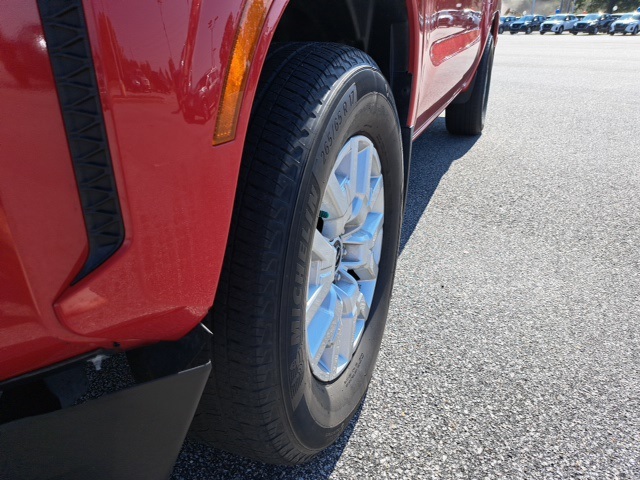 2022 Nissan Frontier SV photo 15