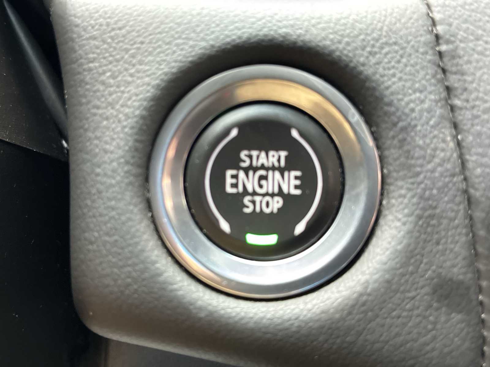 2021 Chevrolet Tahoe RST photo 14