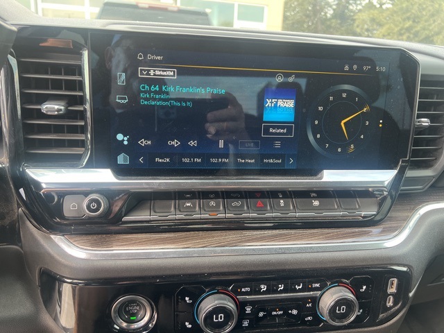 2023 Chevrolet Silverado 1500 LT photo 4