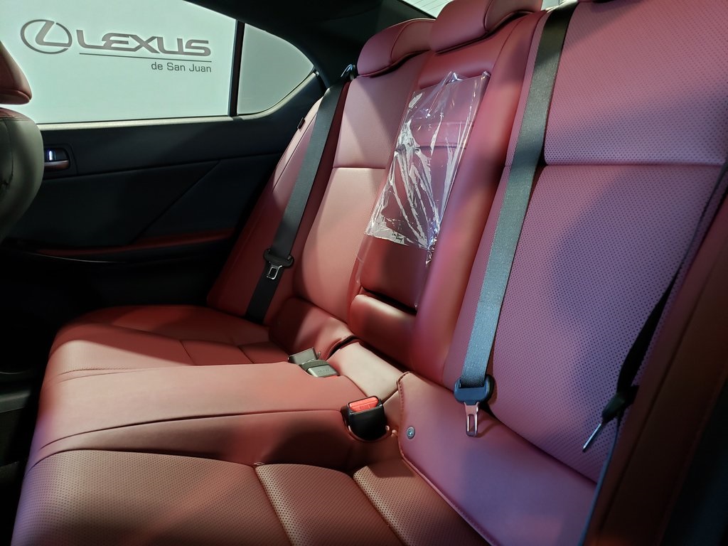2025 Lexus IS 300 photo 24