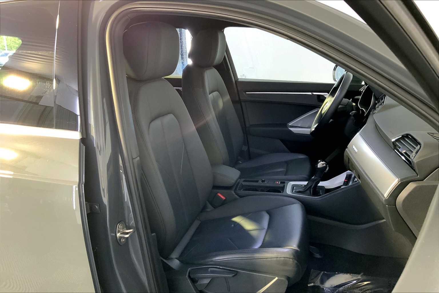 2020 Audi Q3 Premium photo 6