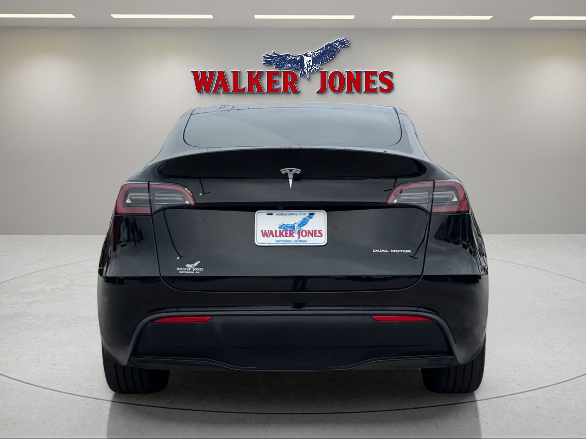 2023 Tesla Model Y photo 4