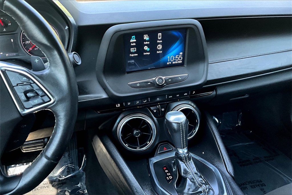 2018 Chevrolet Camaro 1LT photo 9