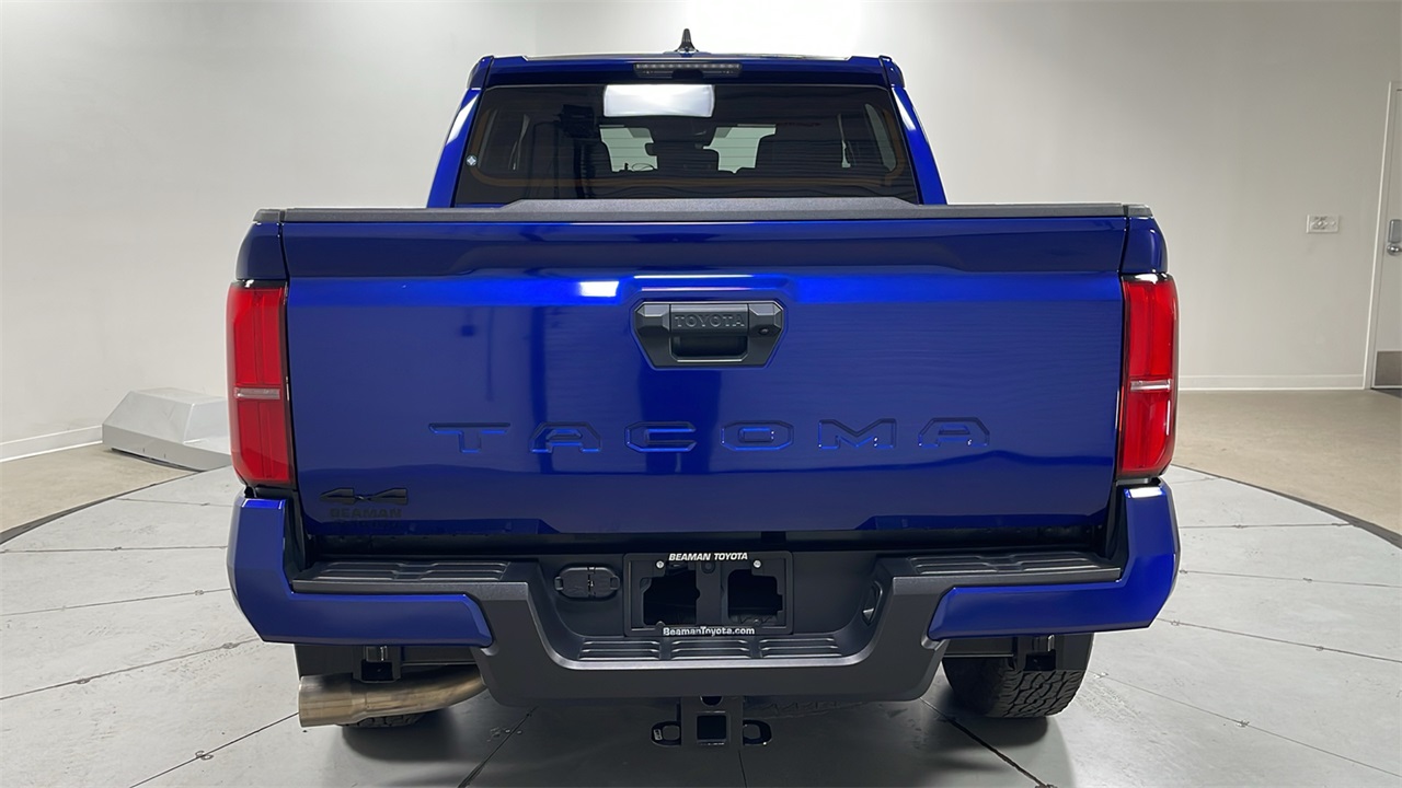 2024 Toyota Tacoma TRD Off-Road photo 4