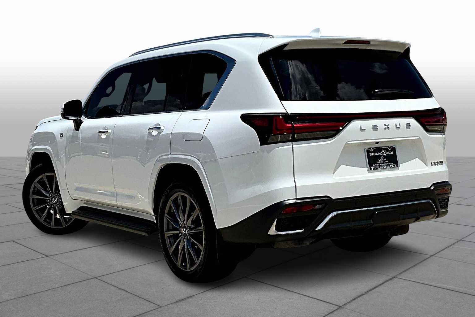 2024 Lexus LX 600 F SPORT photo 10
