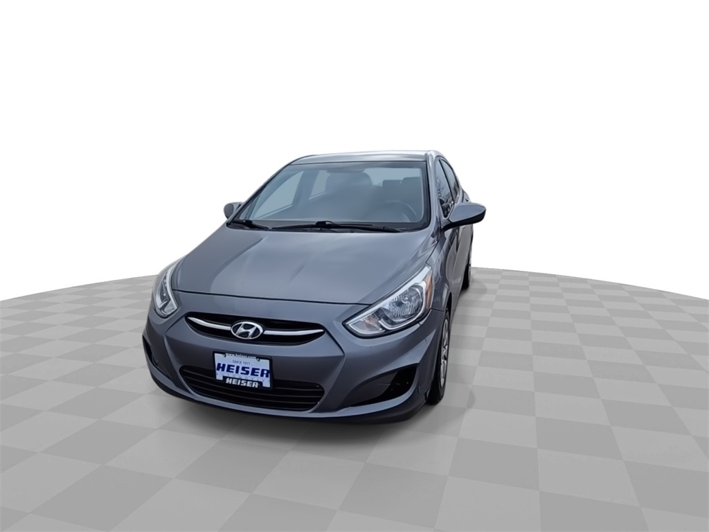 2016 Hyundai Accent SE photo 3